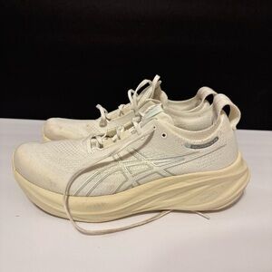White ASIC Running Shoes - Men Size 9